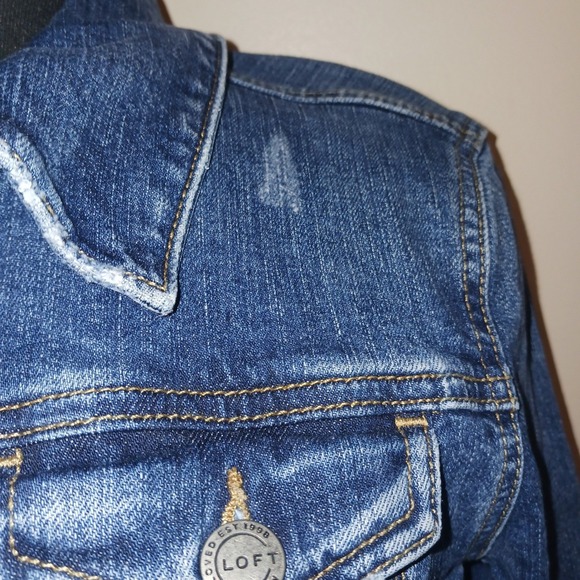 LOFT Denim Jacket Classic Blue Wash Distressed Button Front Long Sleeve Women's - Picture 4 of 11